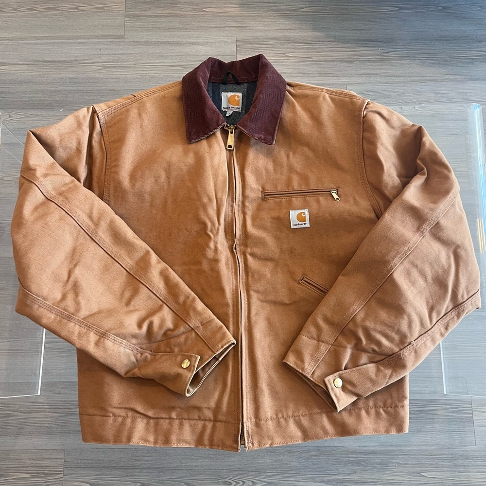 Men’s Carhartt Jacket- Size Large